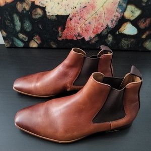 ALDO ankle boots Size 7.5. Brown